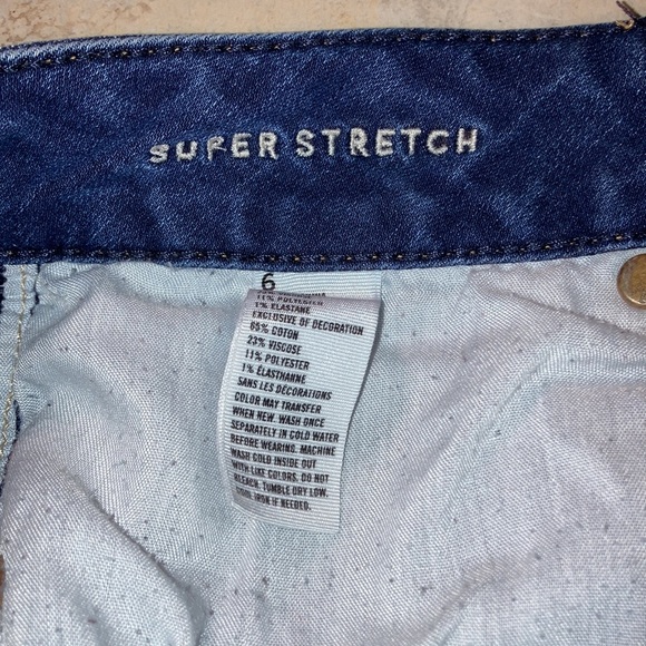 American Eagle Shortie Jean shorts size 6 - Picture 4 of 5